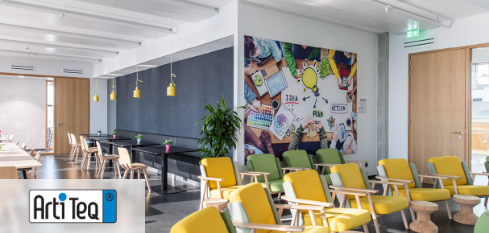De slimme en duurzame schilderij ophangsystemen van Artiteq maken van elke muur een canvas zonder grenzen. Al bijna 30 jaar inspireert het familiebedrijf kunstkenners, deco-liefhebbers en bedrijven wereldwijd om elke ruimte keer op keer een eigen sfeer en energie te geven. Of het nu een knus thuisgevoel, artistieke vrijheid, hoge attentiewaarde of effectieve routing is: Artiteq oplossingen zijn functioneel en stijlvol.